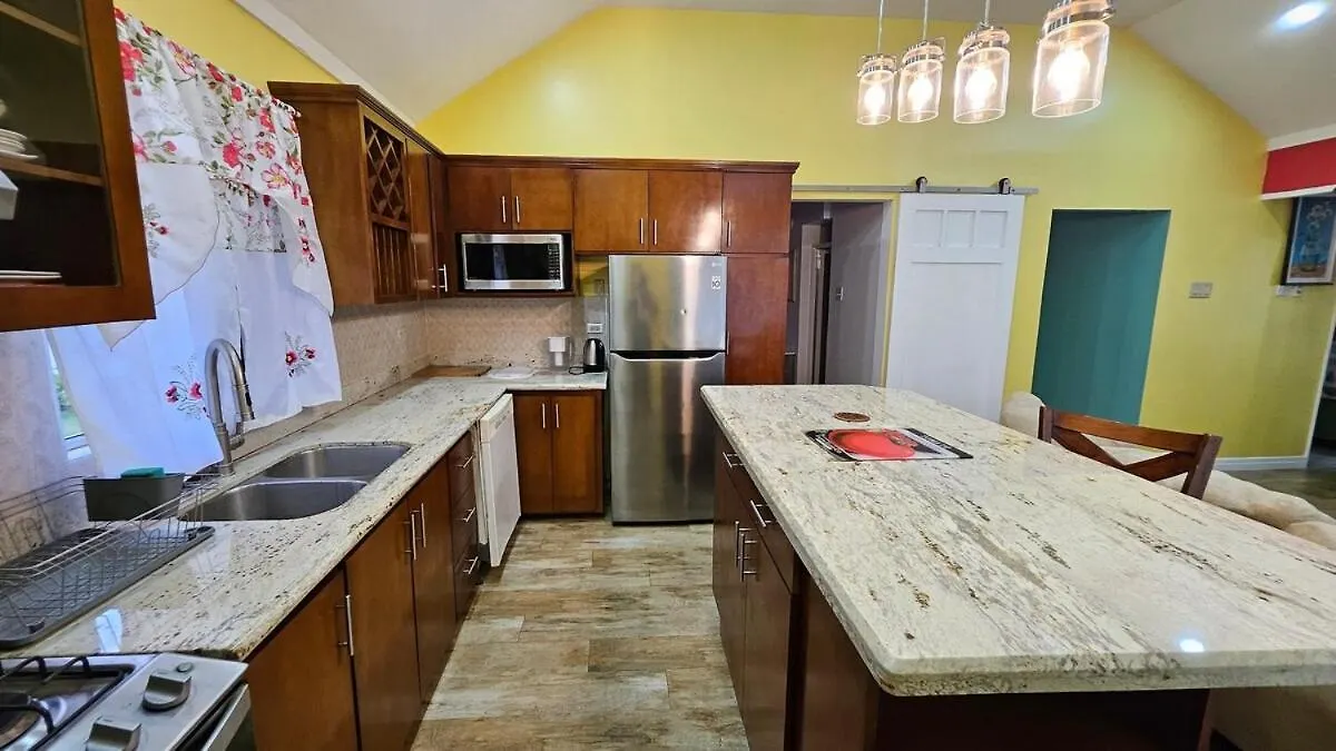 Apartament Calypso Villa - 2Bedrm 2Bathrm Pool View & Beach 203 Montego Bay
