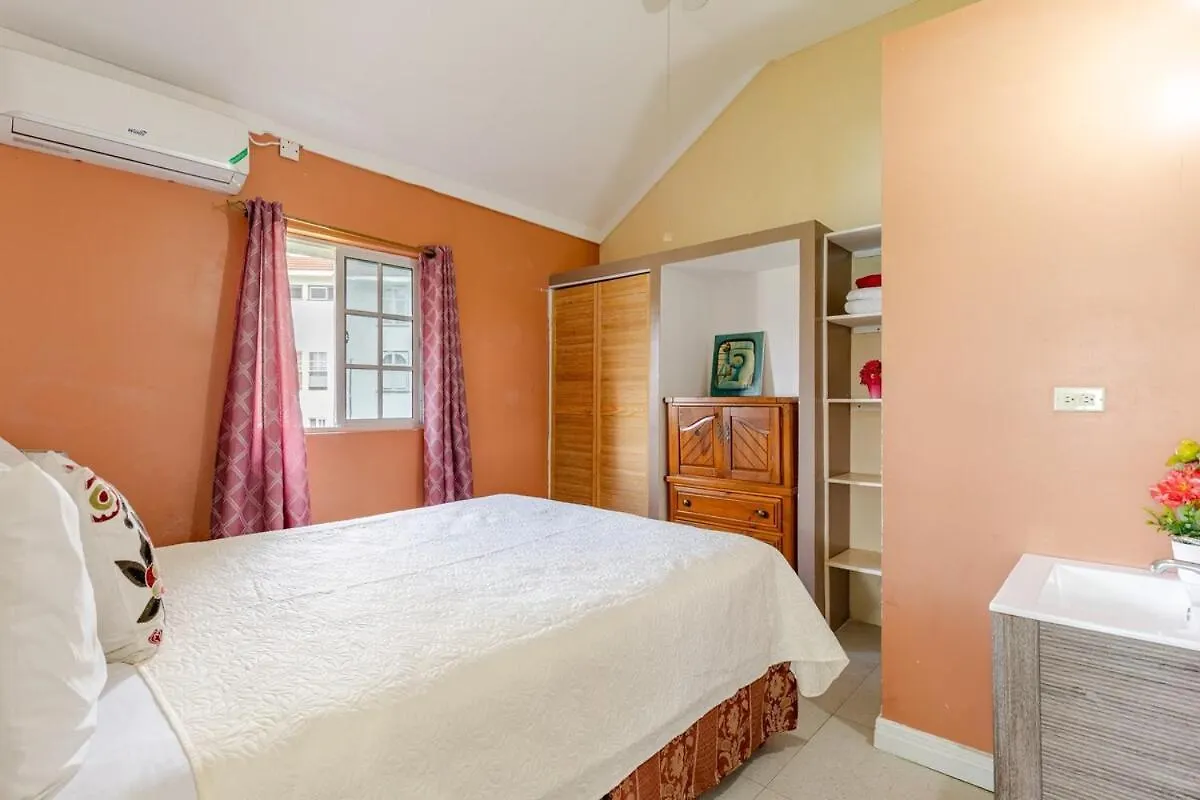 Calypso Villa - 2Bedrm 2Bathrm Pool View & Beach 203 Montego Bay Apartament